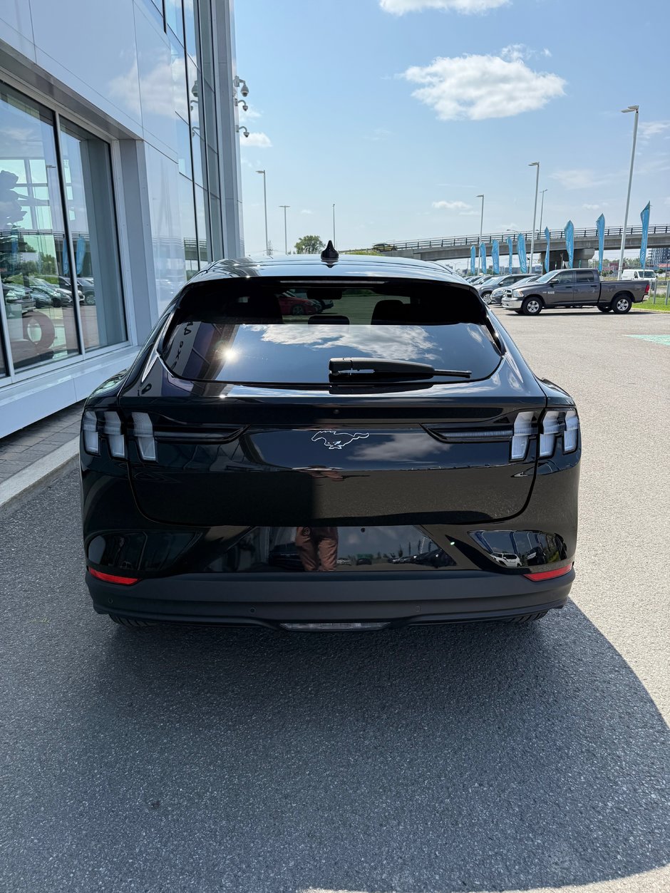 2023 Ford Mustang Mach-E Select-3