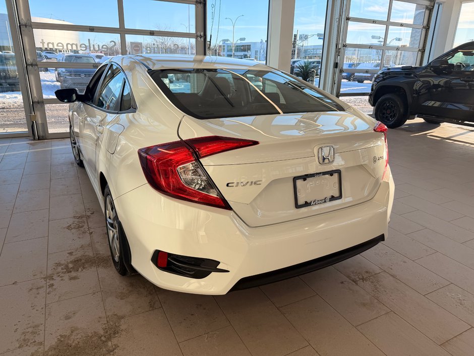 Honda Civic Sedan LX 2017-5