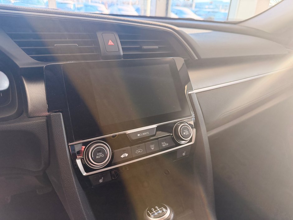 Honda Civic Sedan LX 2017-10