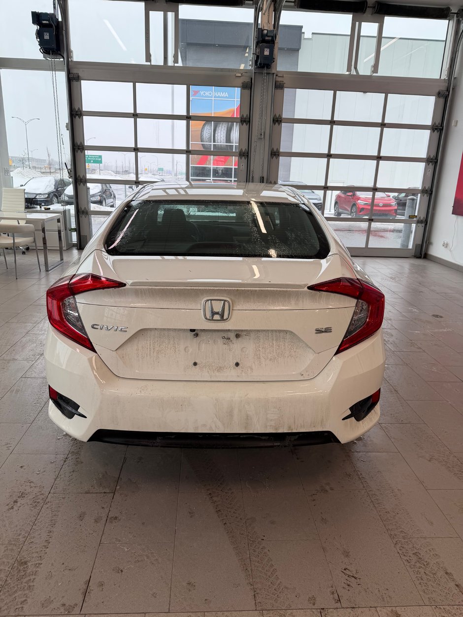 Honda Civic Sedan SE 2018-3