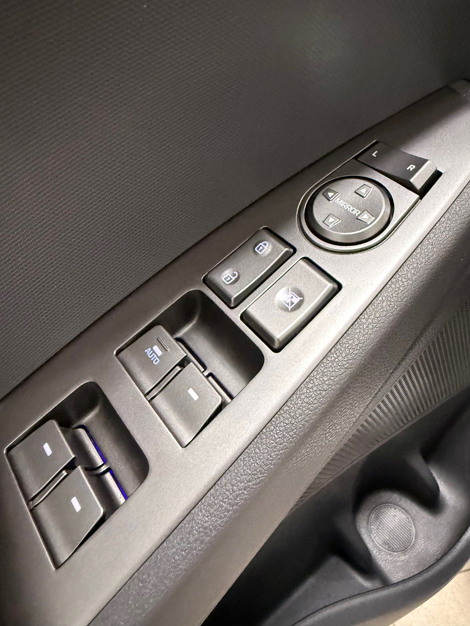 2020 Hyundai Ioniq Electric Preferred-12