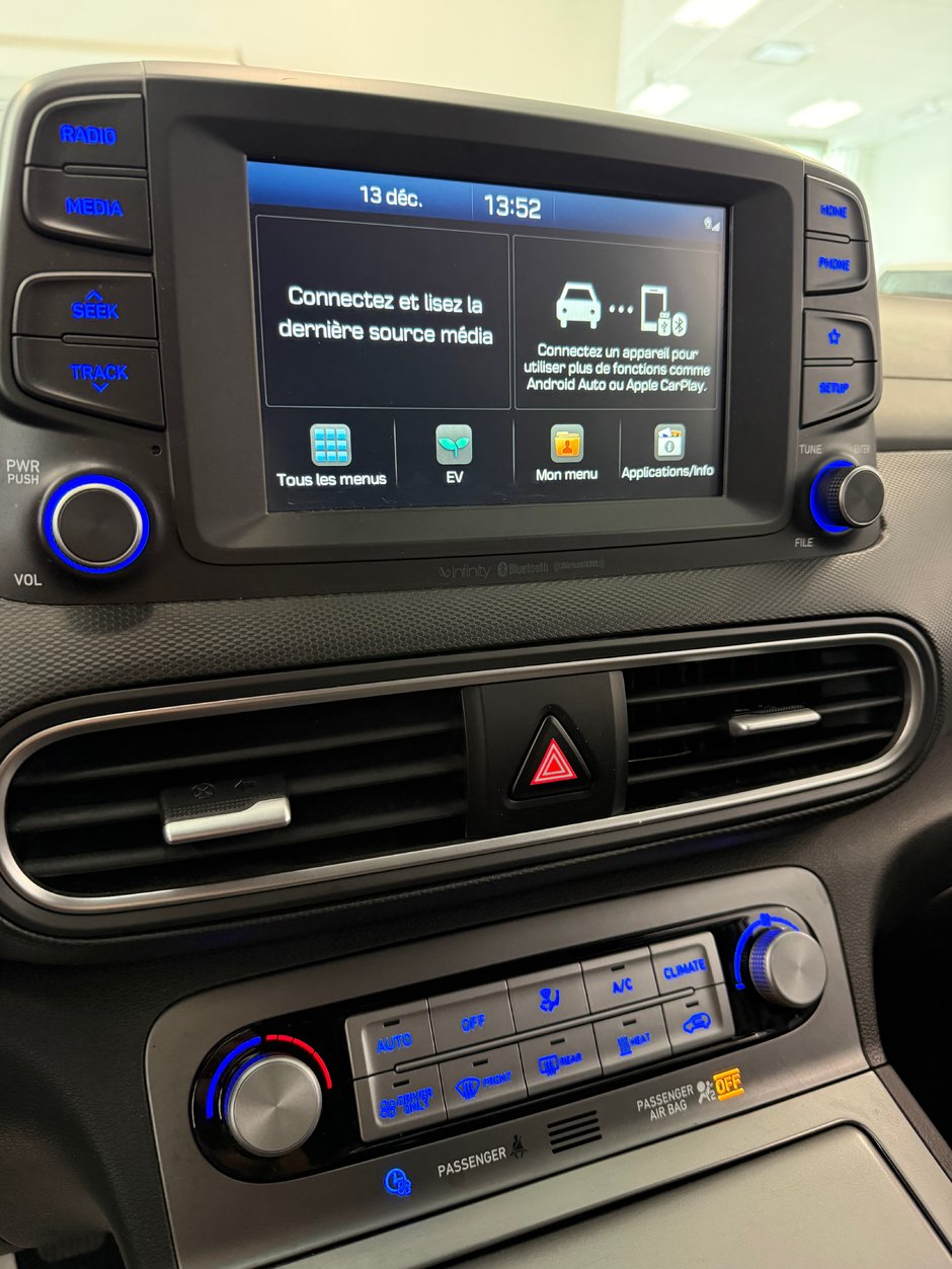 2020 Hyundai Kona Electric Preferred w/Two-Tone Roof-10