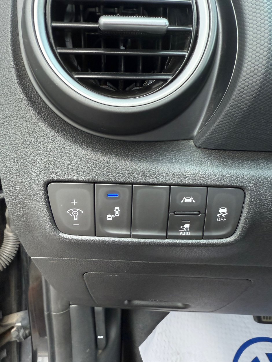 2021 Hyundai KONA ELECTRIC Preferred-12