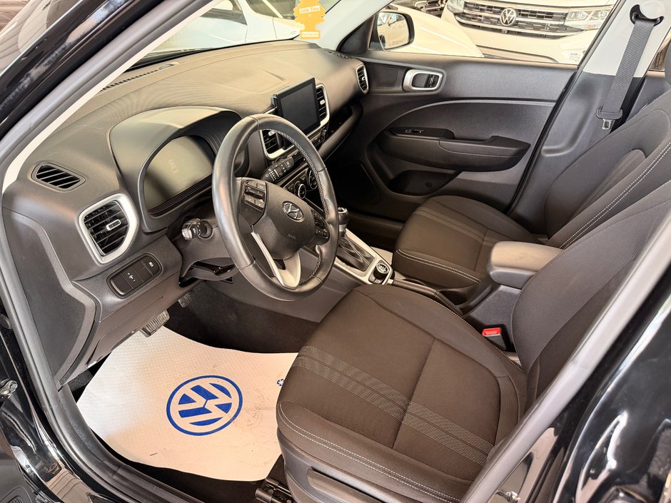 2024 Hyundai Venue Preferred-5