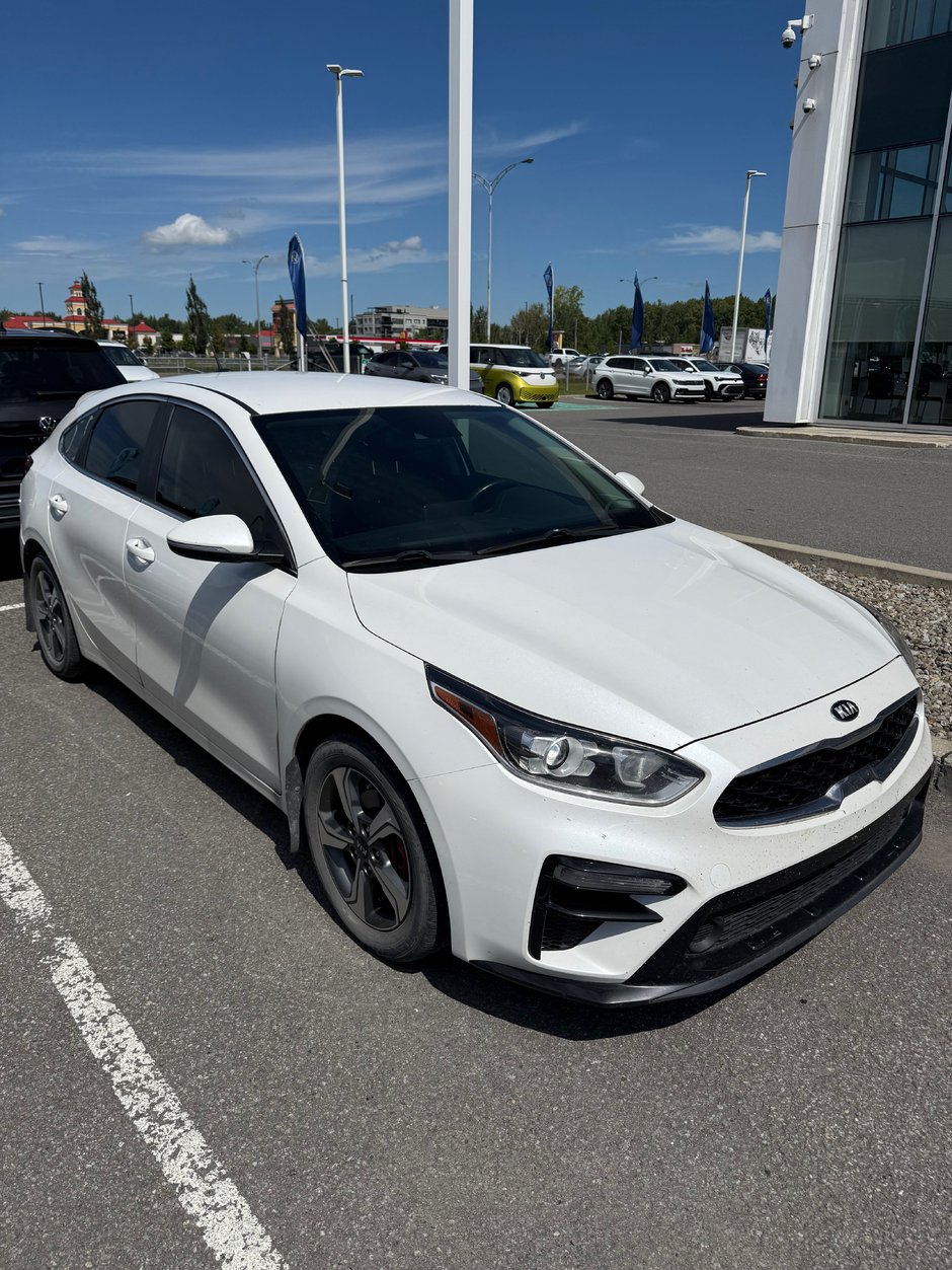 Kia Forte5 EX 2020-1