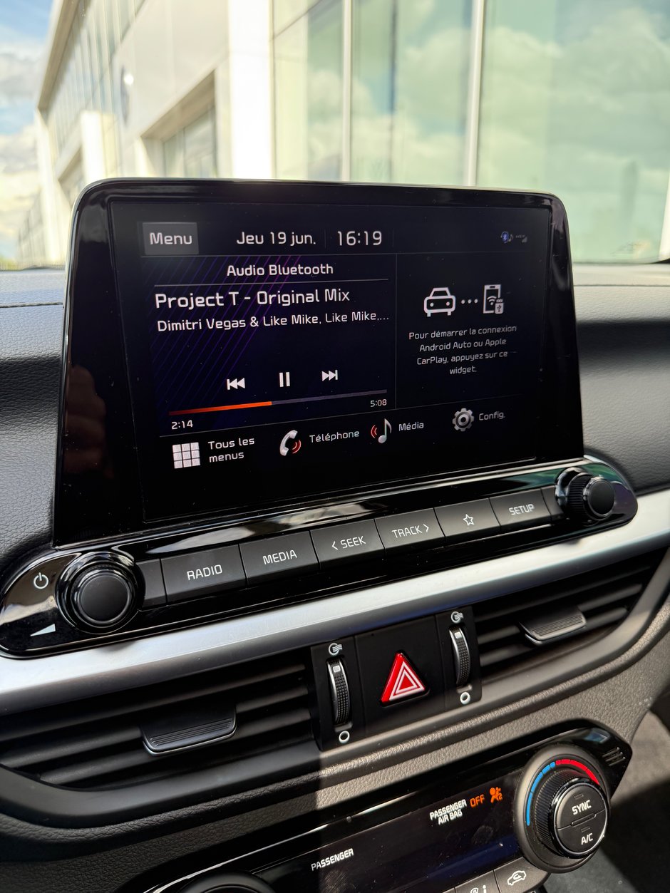 2023 Kia Forte5-19