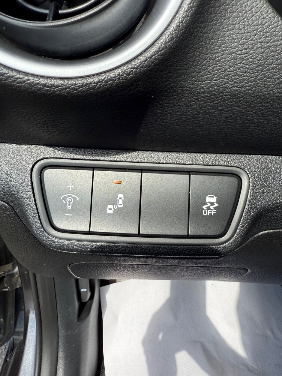 2023 Kia Forte5-13