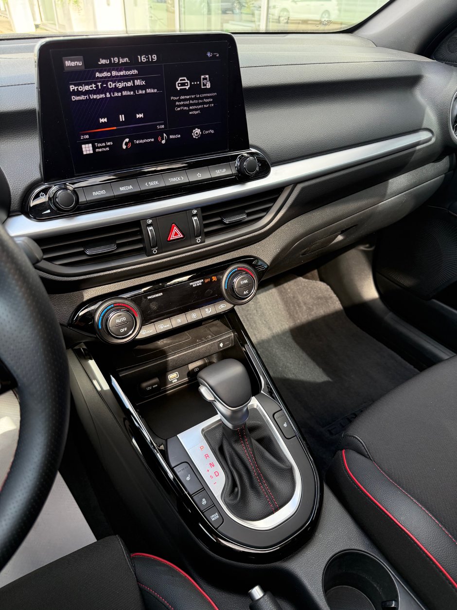 2023 Kia Forte5-18
