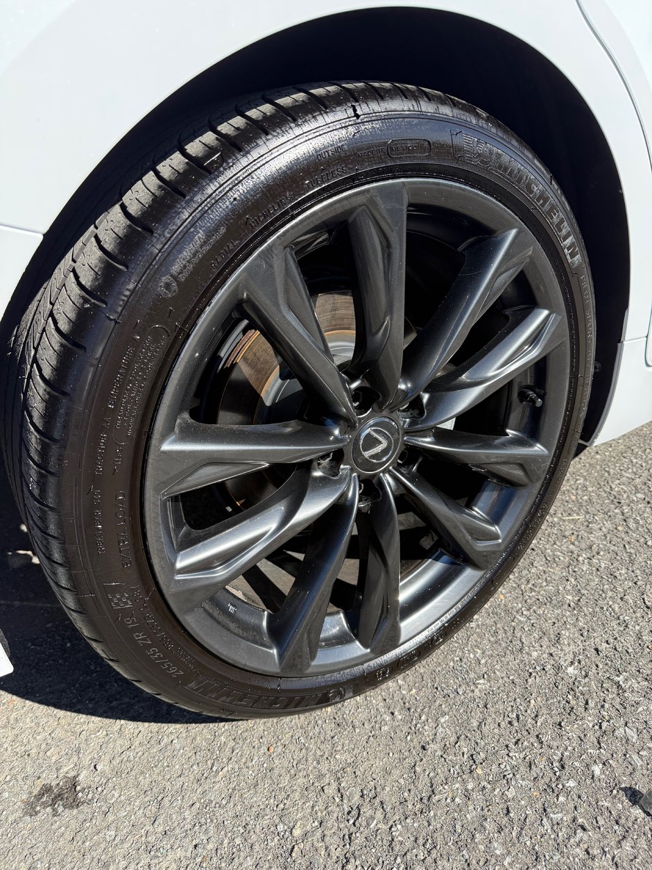 Lexus IS 300 2023-2