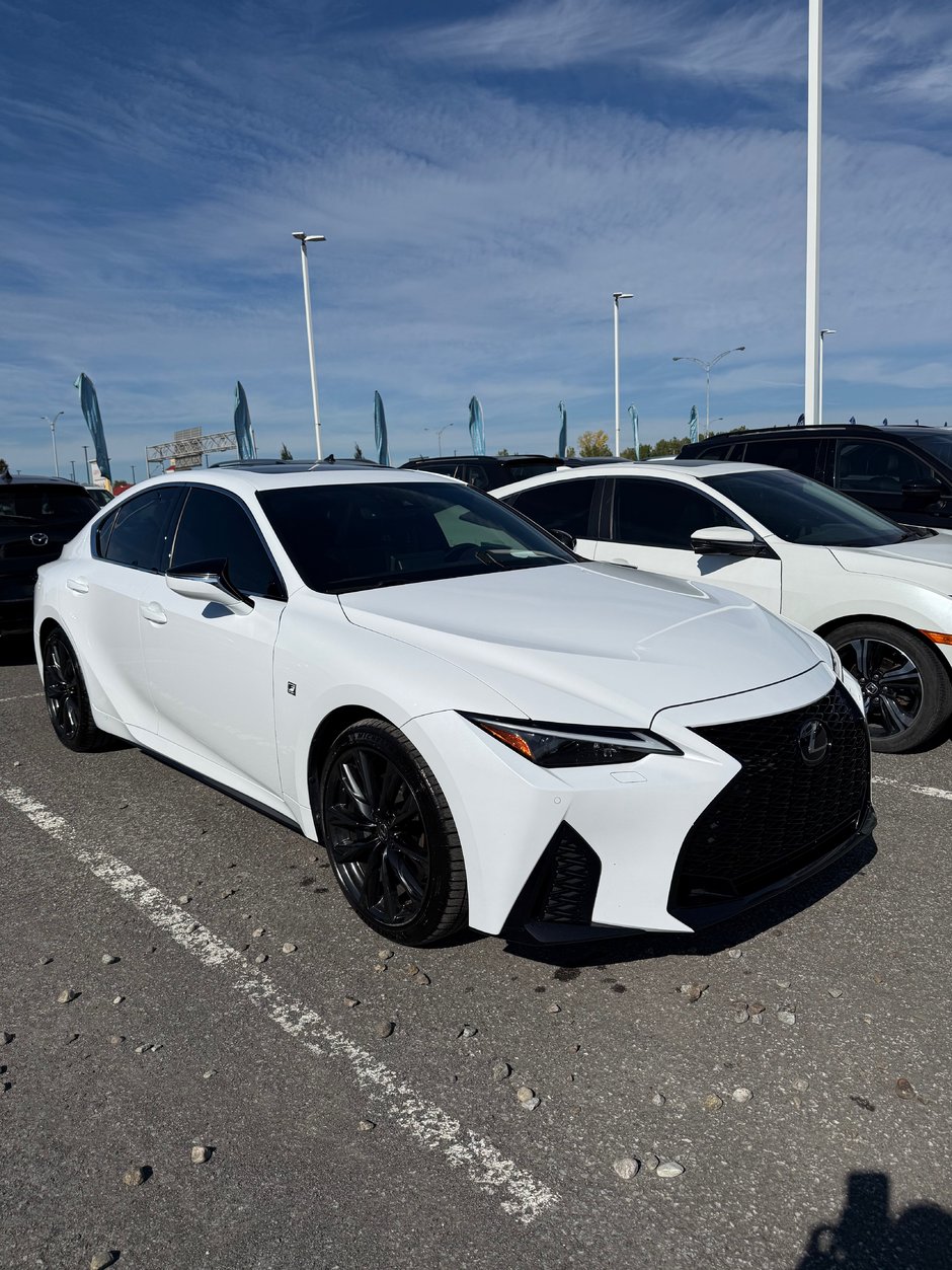Lexus IS 300 2023-0