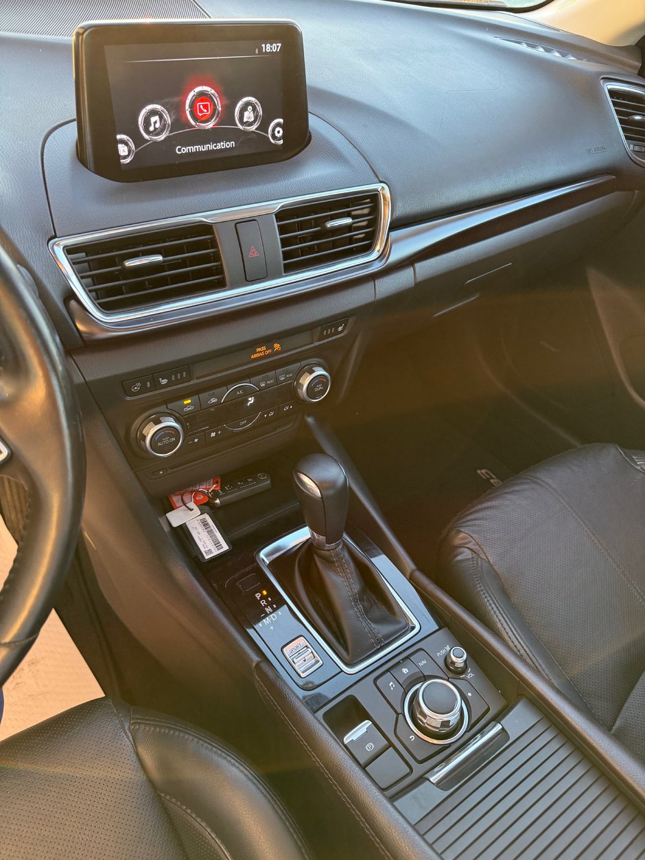 2018 Mazda 3 GT-11