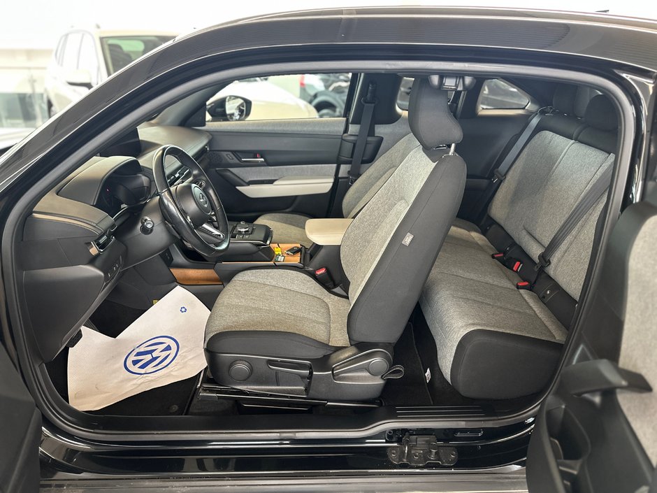 Mazda MX-30 EV GS 2023-10