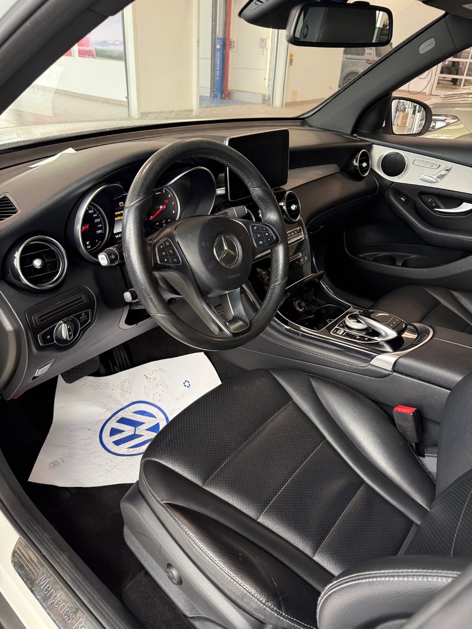 2018 Mercedes-Benz GLC 300-6