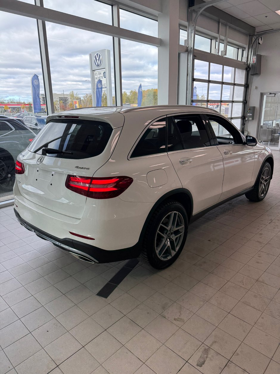 2018 Mercedes-Benz GLC 300-1