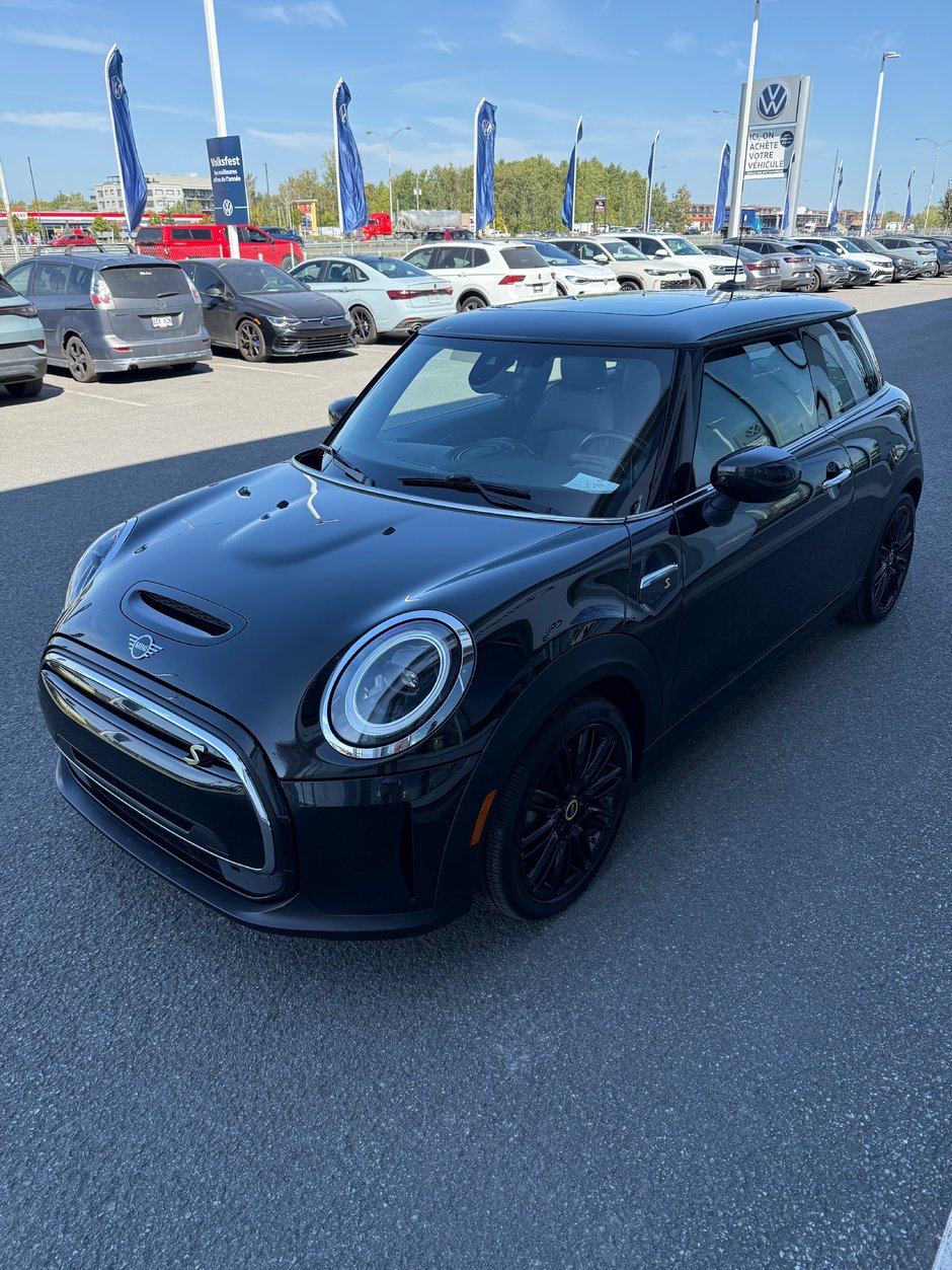 2023 MINI 3 Door Cooper SE-0