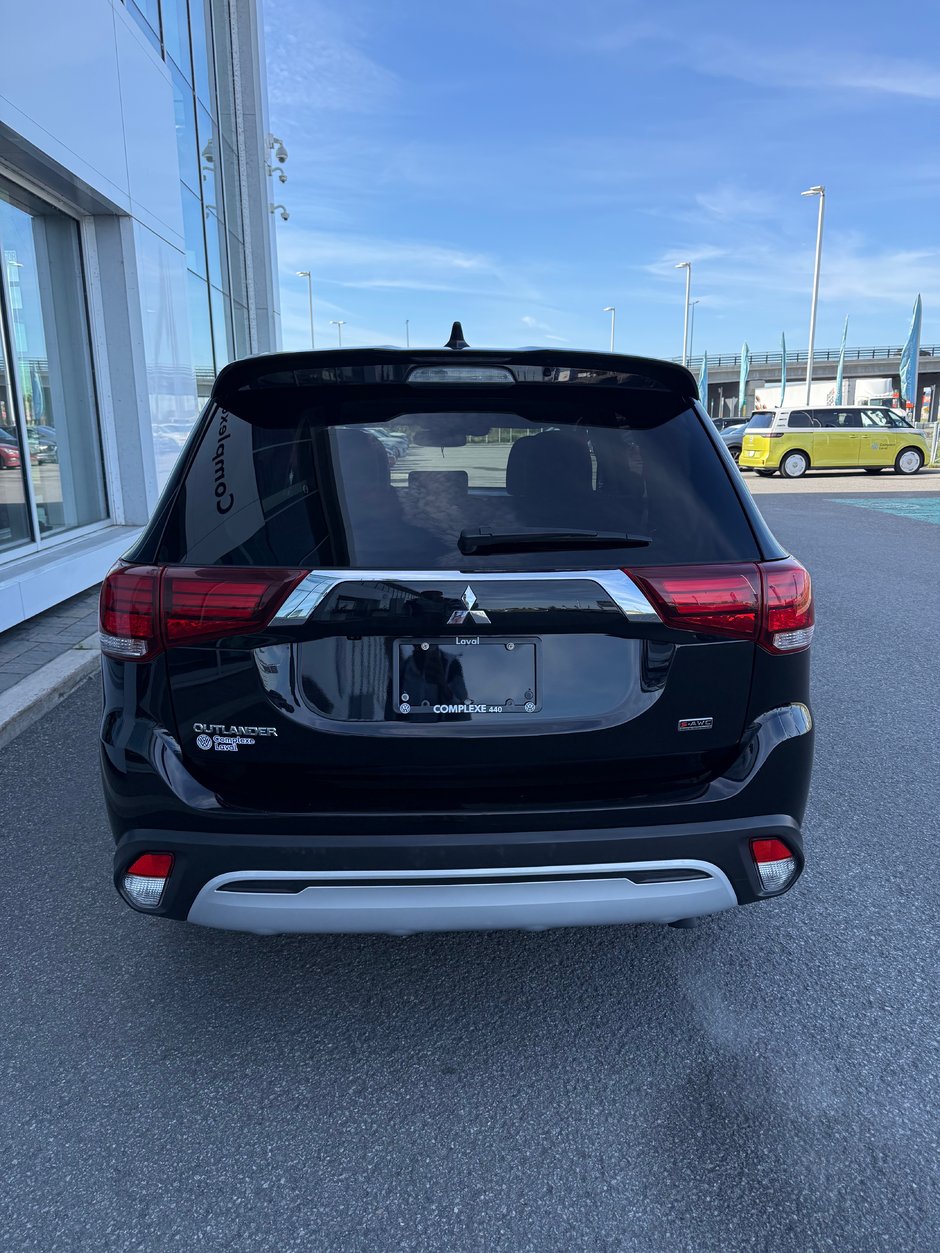 2020 Mitsubishi Outlander GT-3