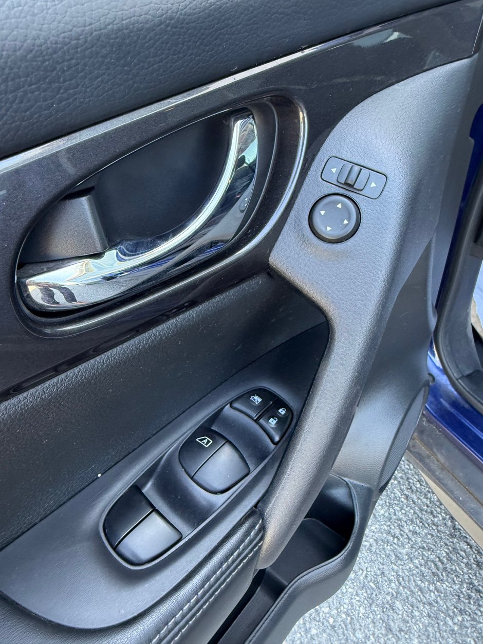 2018 Nissan Rogue Sv awd-9