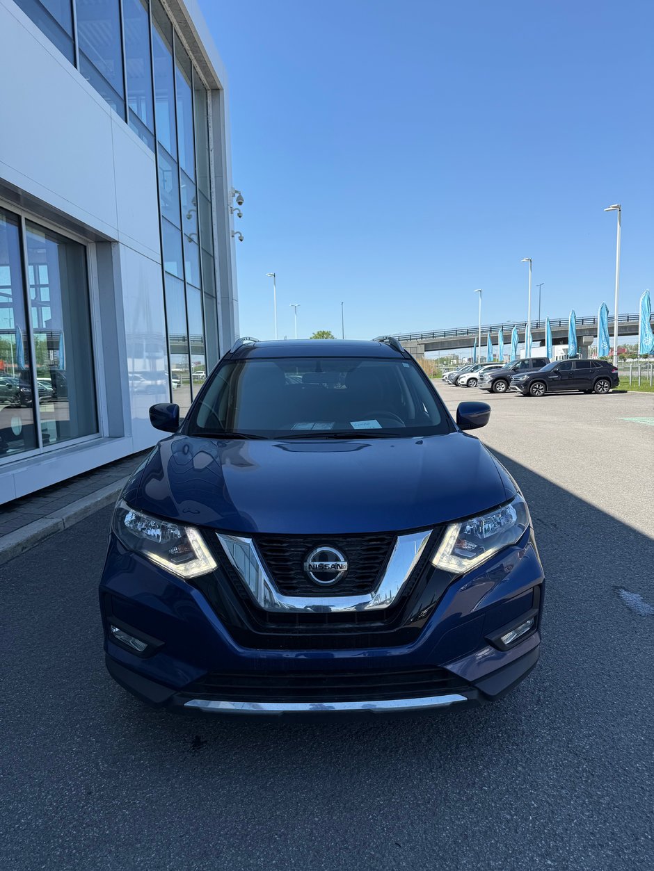 2018 Nissan Rogue Sv awd-1