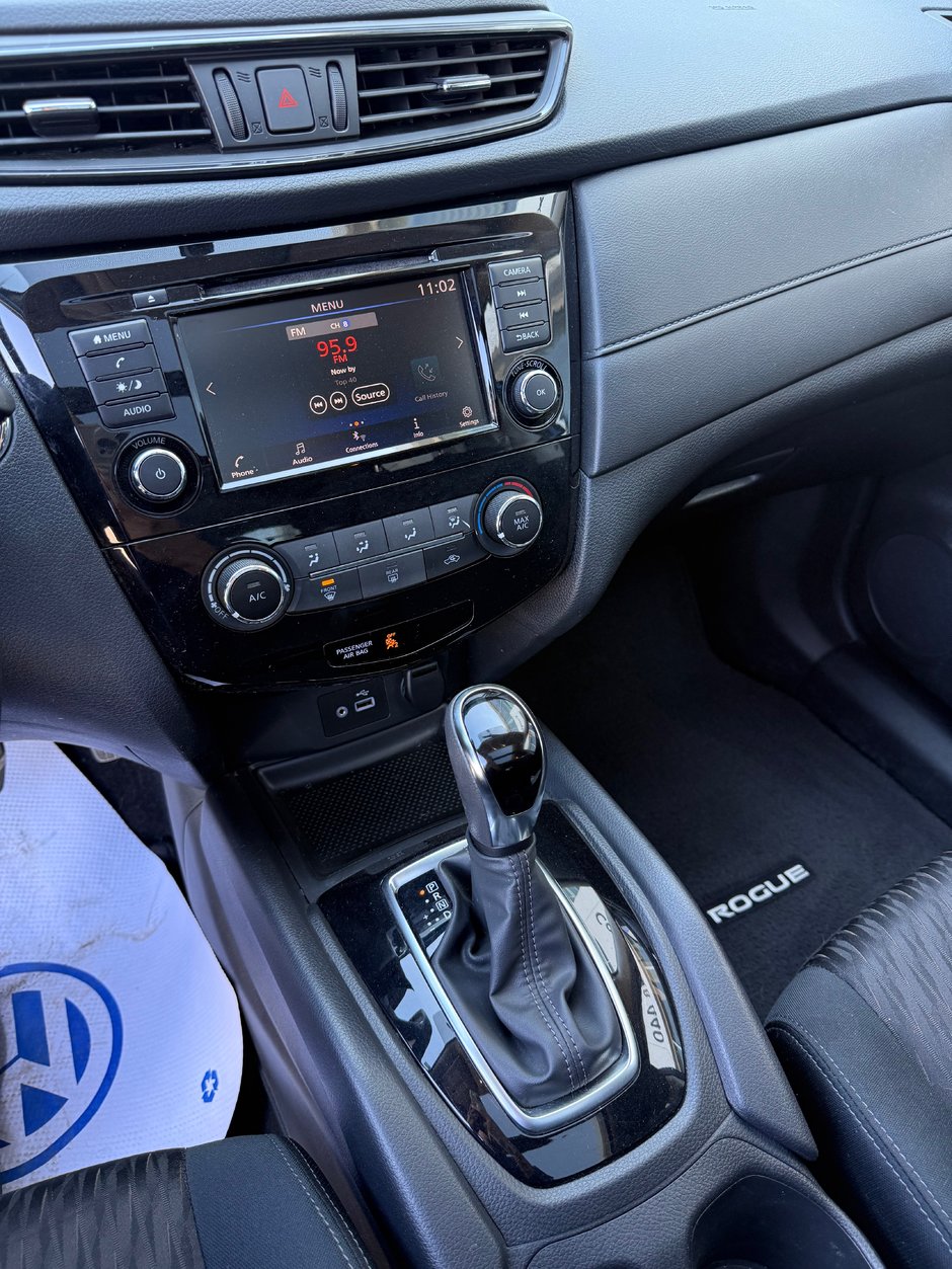 2018 Nissan Rogue Sv awd-13