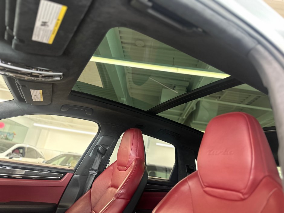 2019 Porsche Cayenne Turbo-14