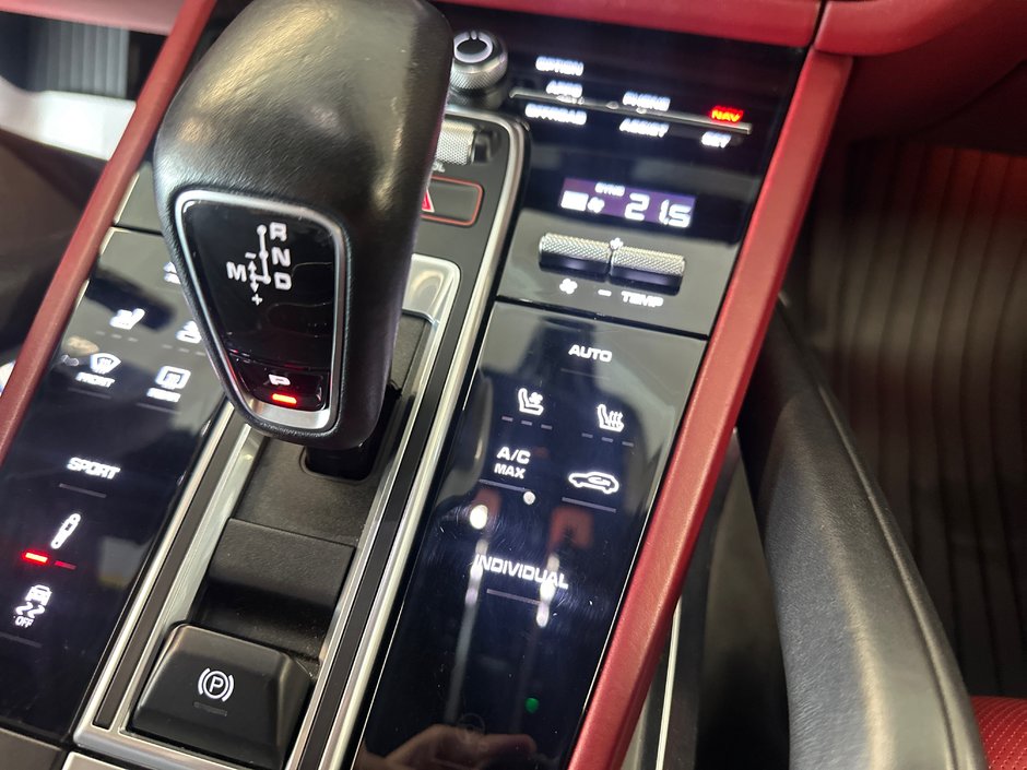 2019 Porsche Cayenne Turbo-25