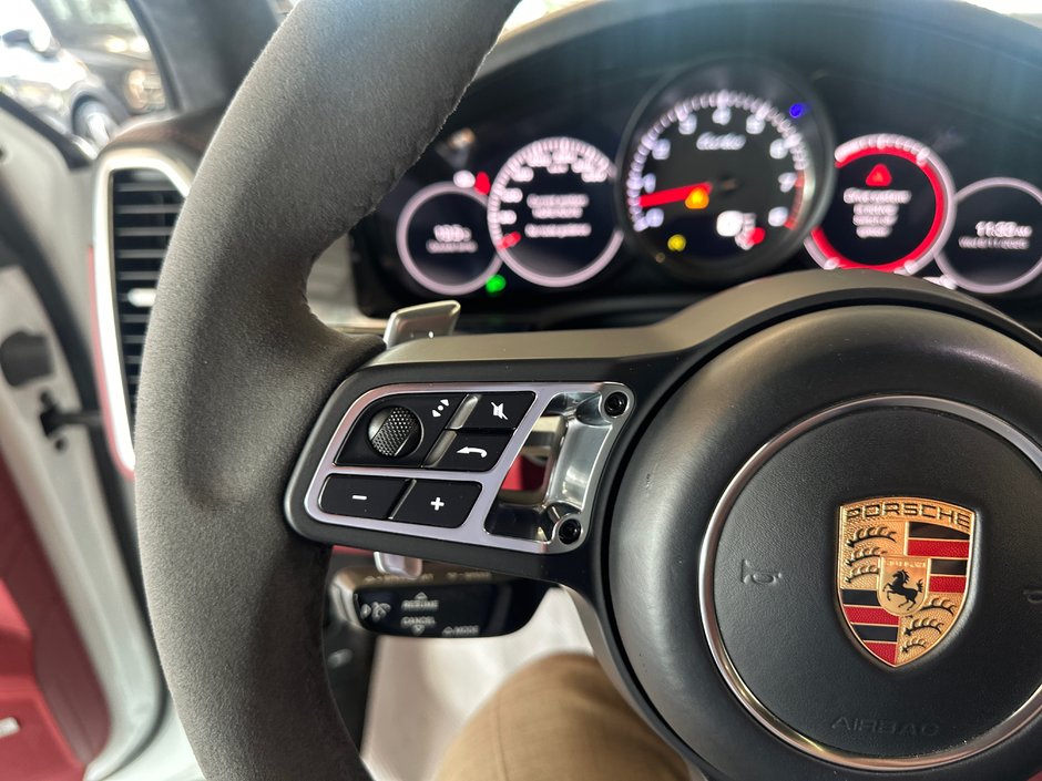 2019 Porsche Cayenne Turbo-27