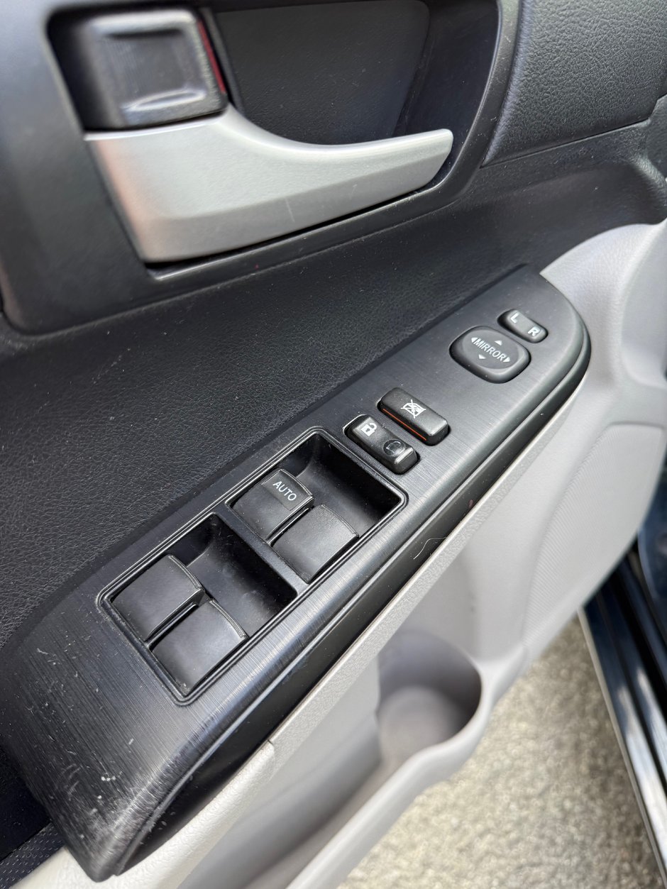 Toyota Camry  2014-4