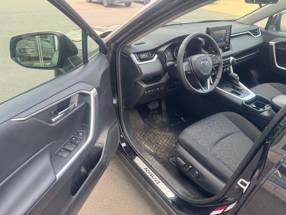 2021 Toyota RAV4 XLE-5