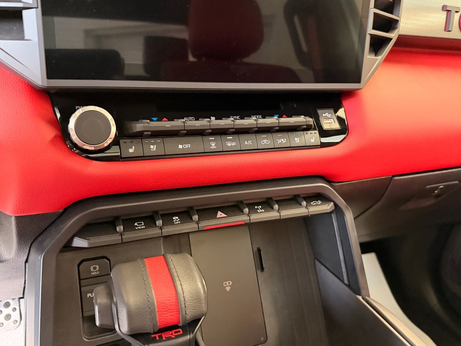 Toyota Tundra Limited Hybrid 2025-18