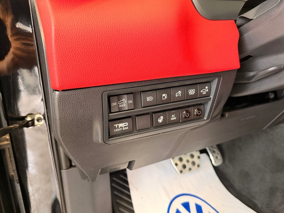 2025 Toyota Tundra Limited Hybrid-13