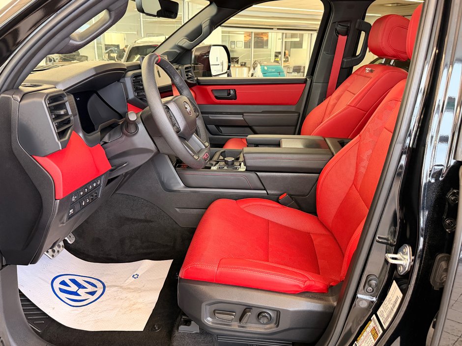 2025 Toyota Tundra Limited Hybrid-10