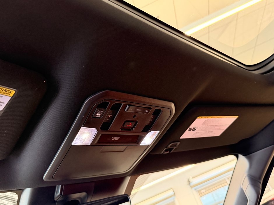 Toyota Tundra Limited Hybrid 2025-22