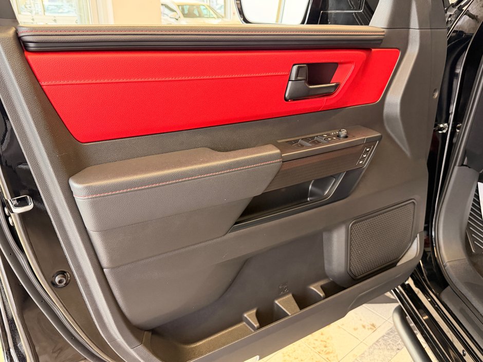 2025 Toyota Tundra Limited Hybrid-11