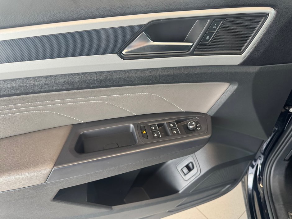 2021 Volkswagen Atlas Cross Sport Highline-11