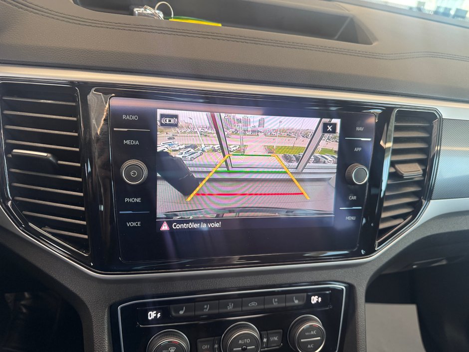 2021 Volkswagen Atlas Cross Sport Highline-14