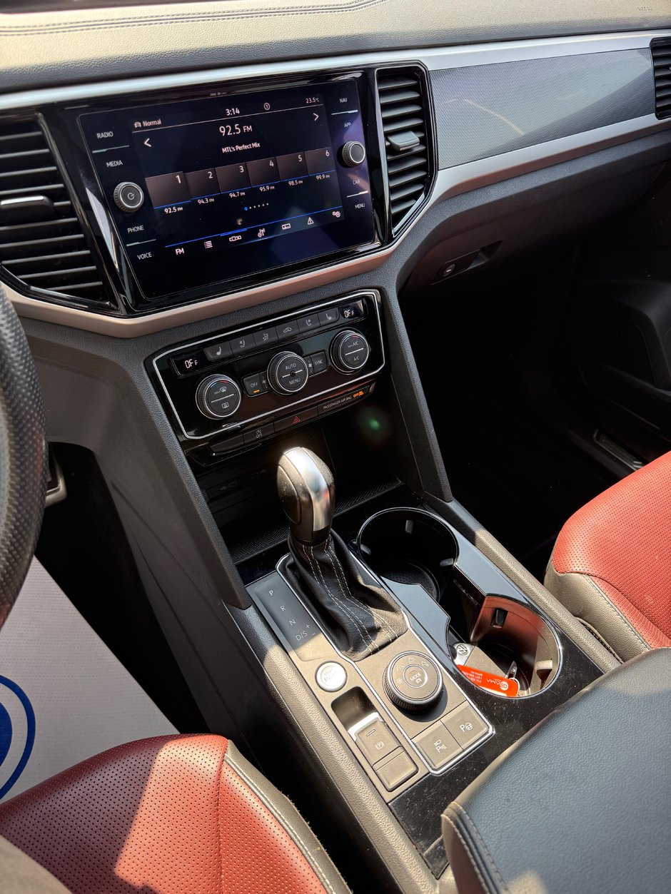 2021 Volkswagen Atlas Cross Sport Execline-11
