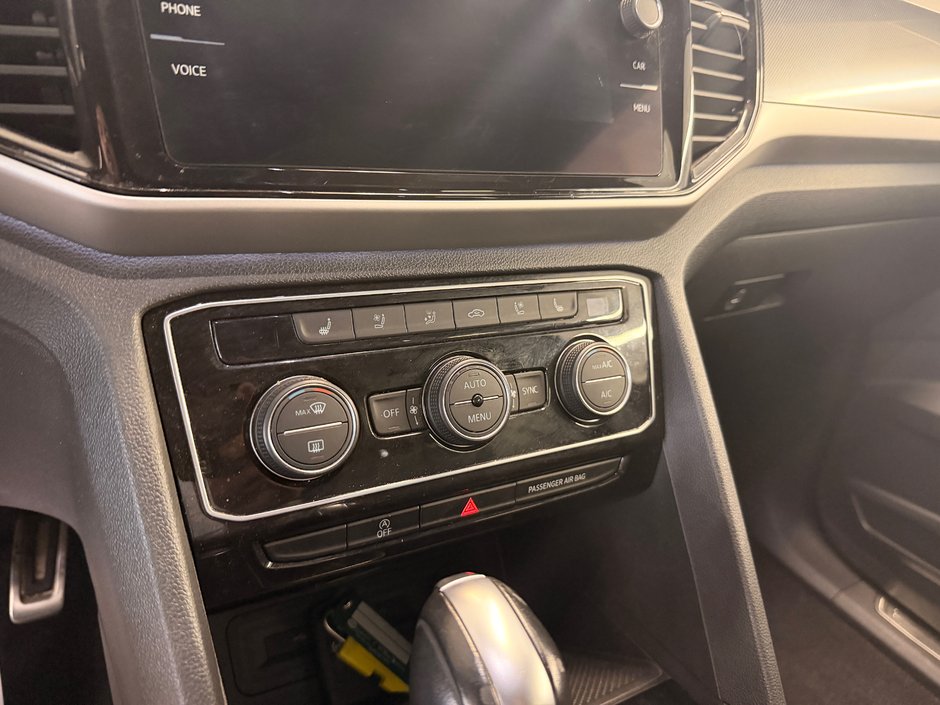 2021 Volkswagen Atlas Cross Sport Execline-17