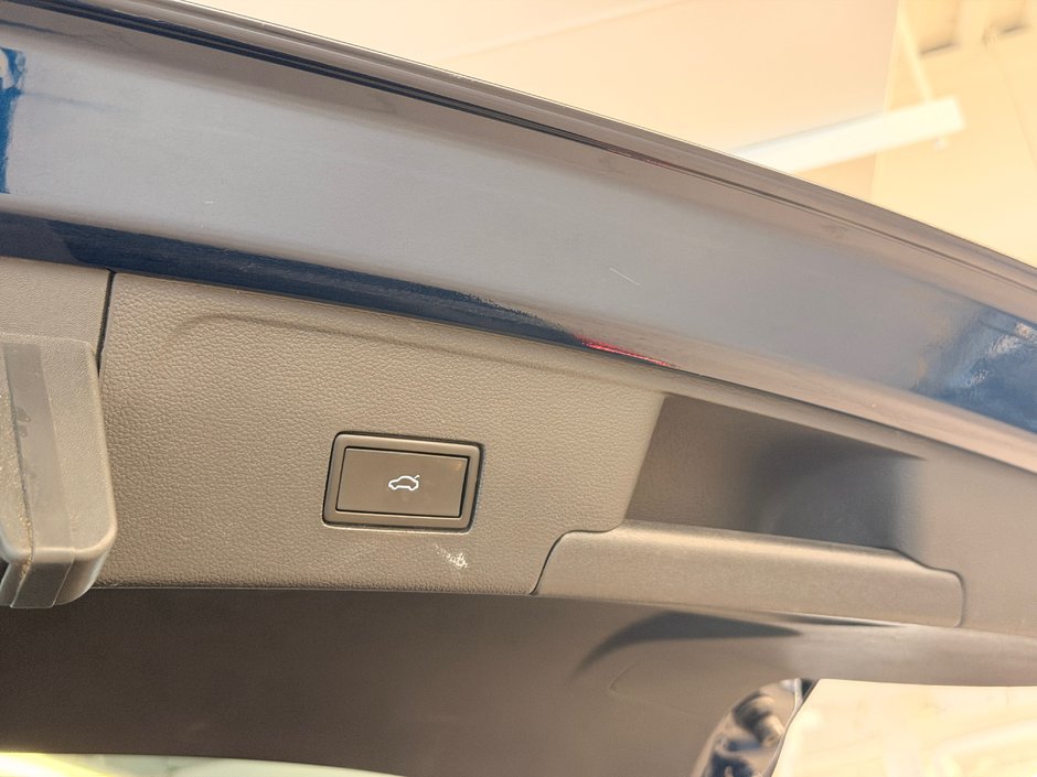 2021 Volkswagen Atlas Cross Sport Execline-8