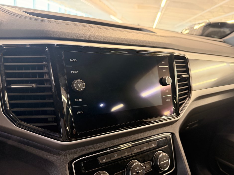 2021 Volkswagen Atlas Cross Sport Execline-16