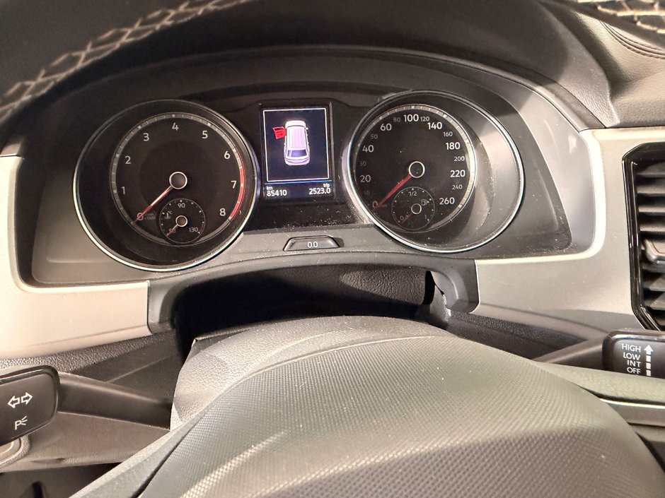 2021 Volkswagen Atlas Cross Sport Highline-16