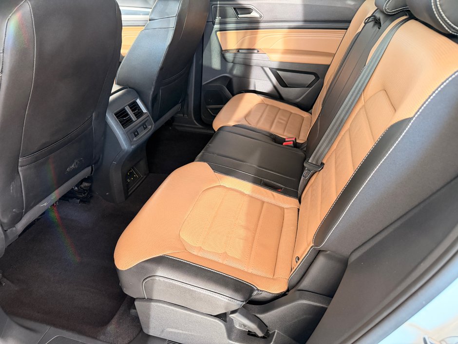 2021 Volkswagen Atlas Cross Sport Execline-11