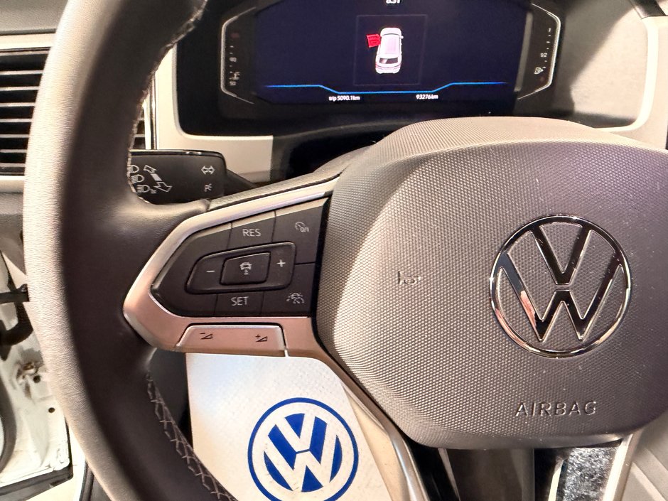 2021 Volkswagen Atlas Cross Sport Execline-21