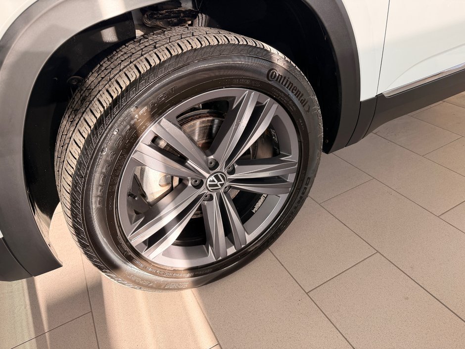 2021 Volkswagen Atlas Cross Sport Execline-8