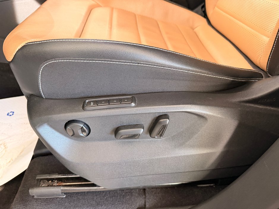 2021 Volkswagen Atlas Cross Sport Execline-15