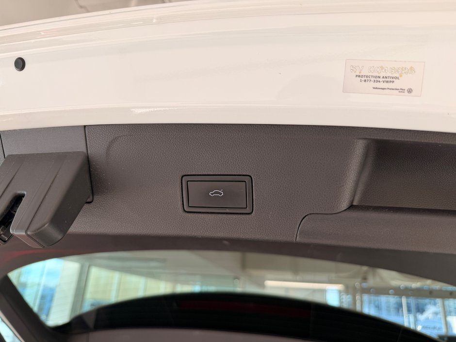 2021 Volkswagen Atlas Cross Sport Execline-10