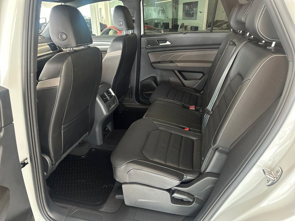 2022 Volkswagen Atlas Cross Sport Execline-9
