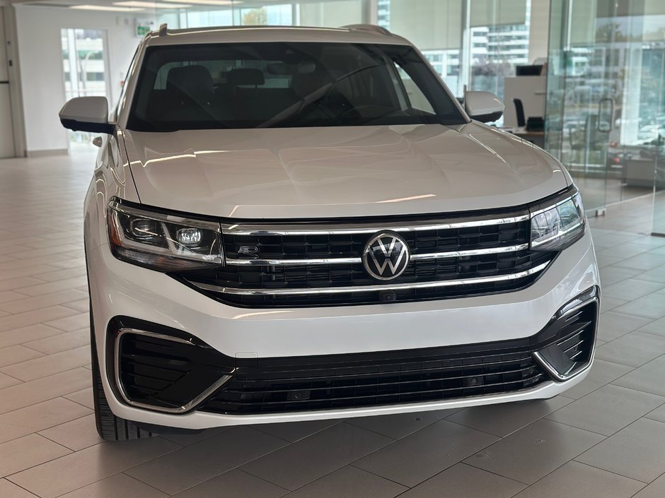 2022 Volkswagen Atlas Cross Sport Execline-1