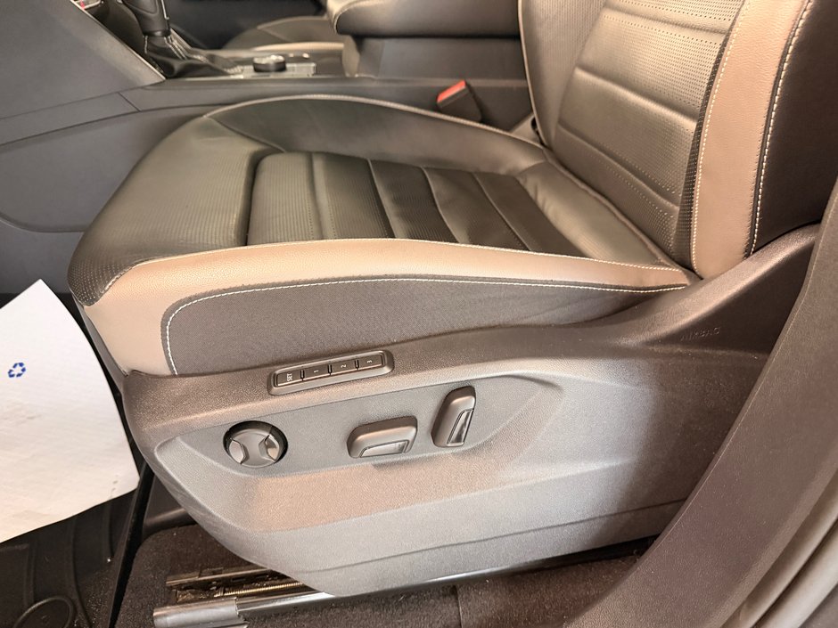 2022 Volkswagen Atlas Cross Sport Highline-15