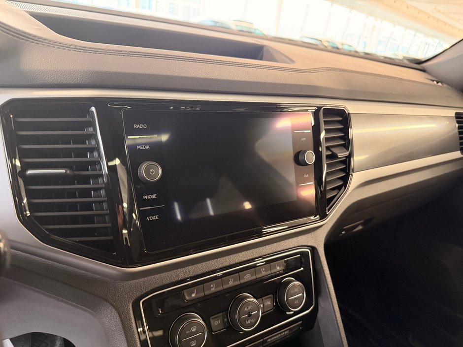 2022 Volkswagen Atlas Cross Sport Highline-23