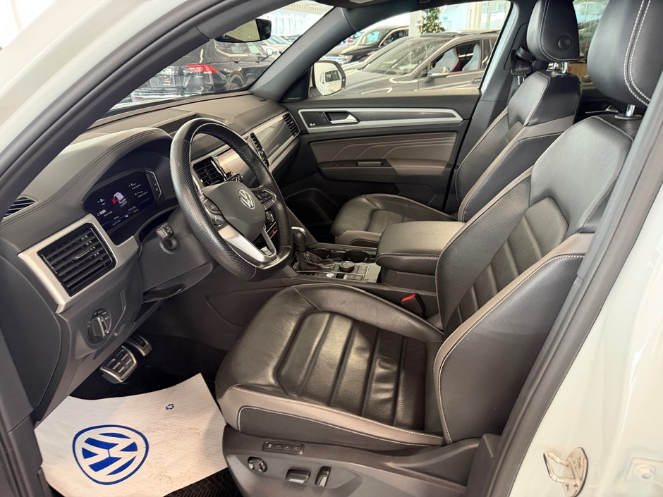 2022 Volkswagen Atlas Cross Sport Execline-8